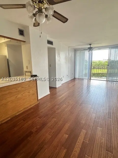870 NW 87th Ave #302, Miami, FL 33172