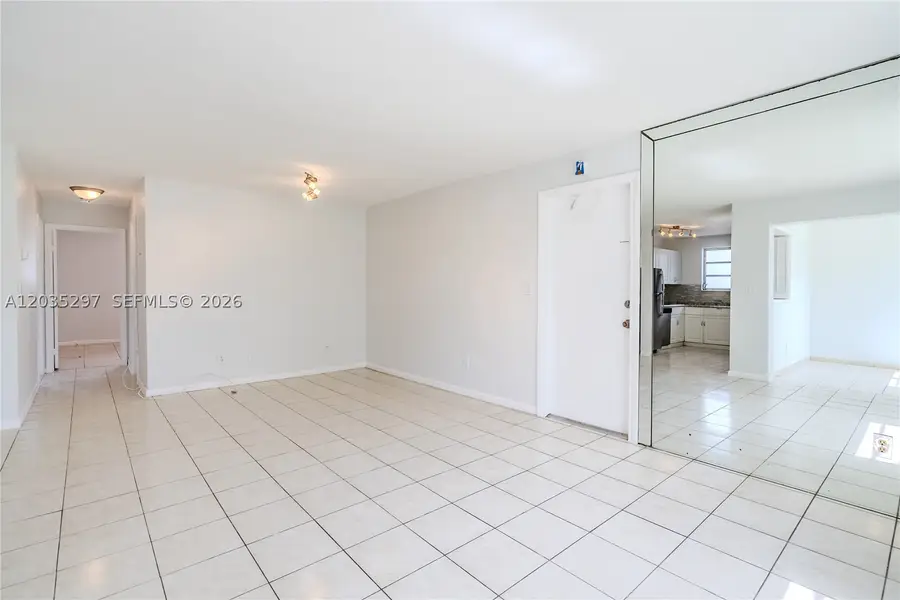 421 NE 1st St #101, Hallandale Beach, FL 33009 - #3