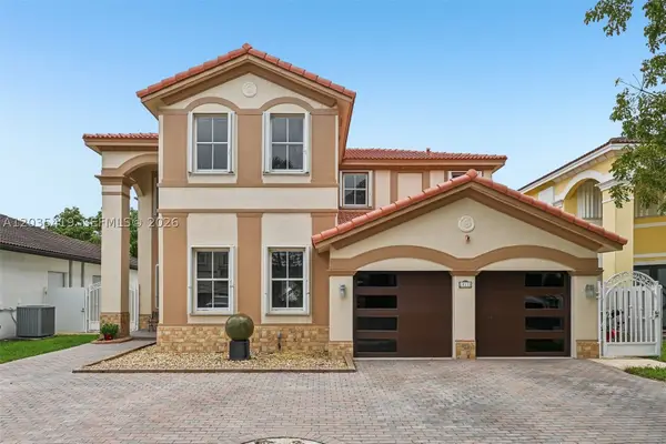 18159 NW 90th Ave, Hialeah, FL 33018