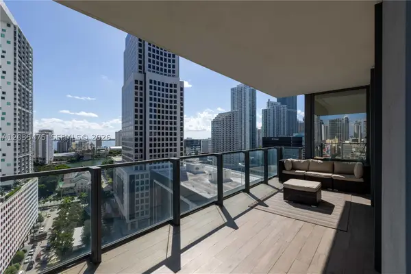 68 SE 6th St #1611, Miami, FL 33131