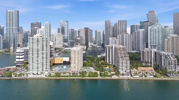 520 SE Brickell Key Dr #A1615, Miami, FL 33131