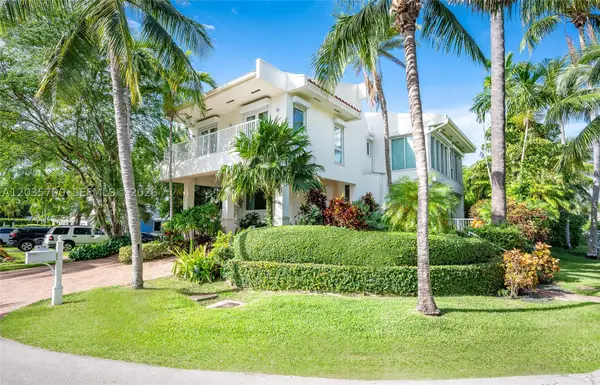 650 Curtiswood Dr, Key Biscayne, FL 33149