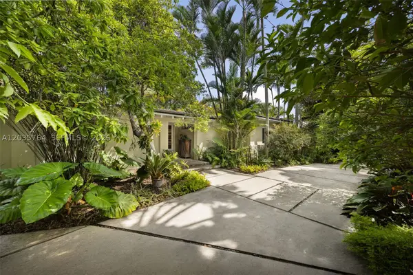 1621 Nocatee Dr, Coconut Grove, FL 33133