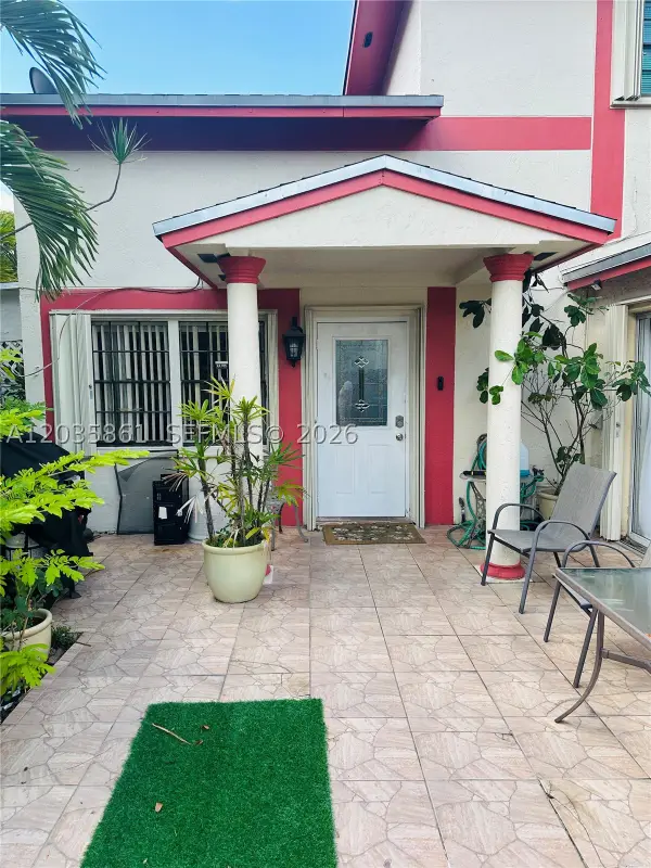 Address Withheld By Seller, Miami, FL 33196
