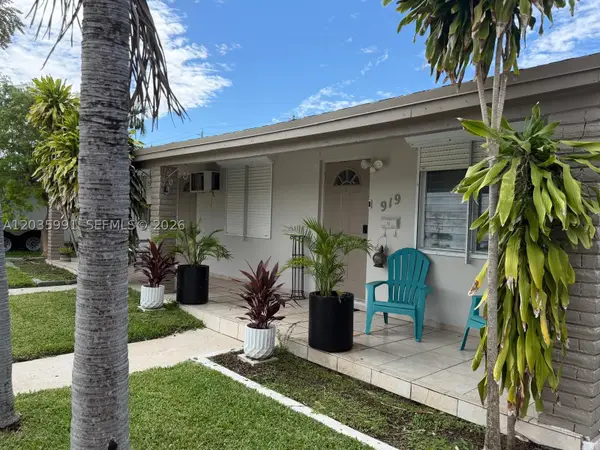 917 NE 10th St, Hallandale Beach, FL 33009