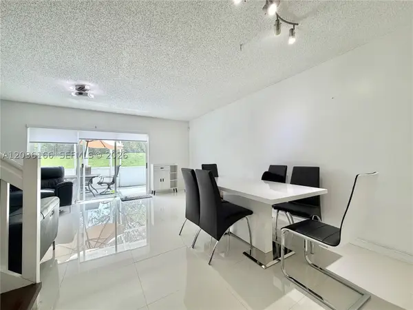 20807 NW 1st St, Pembroke Pines, FL 33029