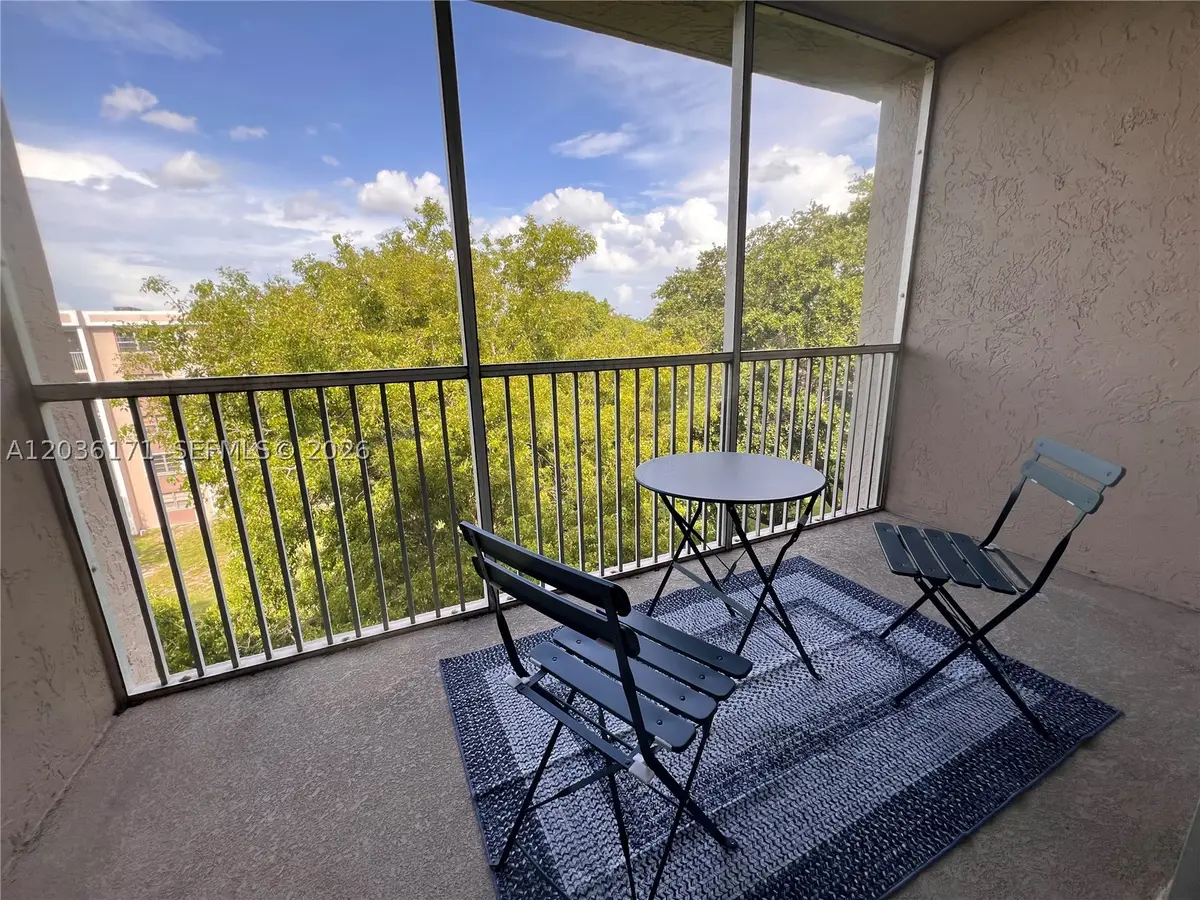 1075 Riverside Dr #505, Coral Springs, FL 33071 - #1