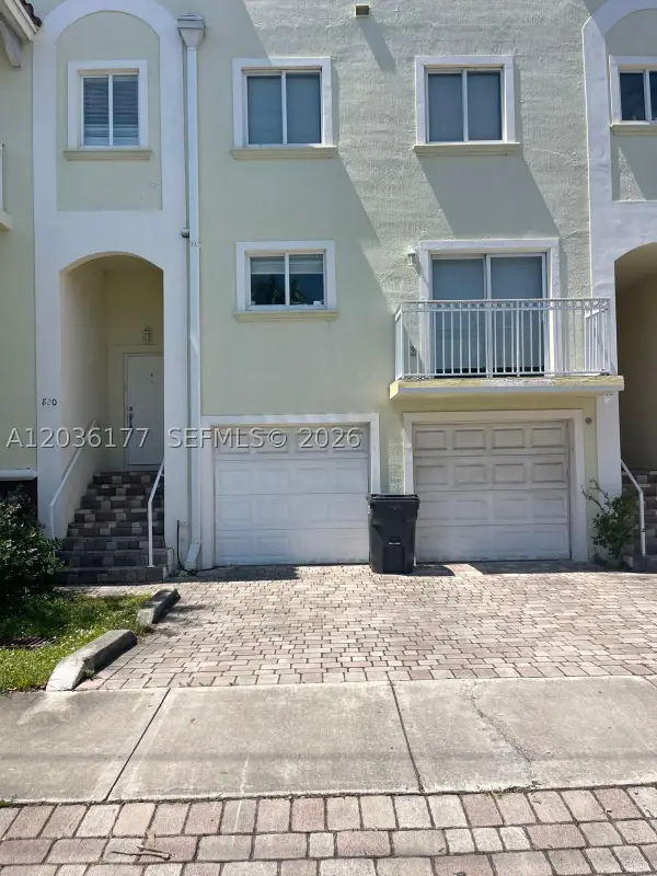 820 N 17th Ave, Hollywood, FL 33020