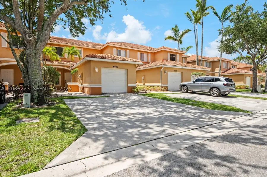 6086 Southard St, West Palm Beach, FL 33411 - #2