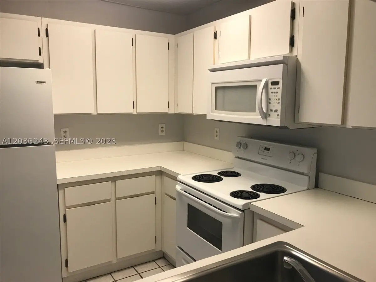 9810 Hammocks Blvd #202, Miami, FL 33196 - #1