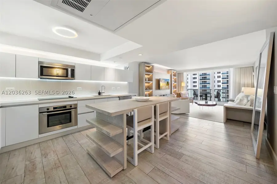 102 24th St #1210, Miami Beach, FL 33139 - #2