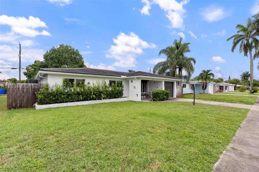 706 N 32nd Ct, Hollywood, FL 33021 - #2