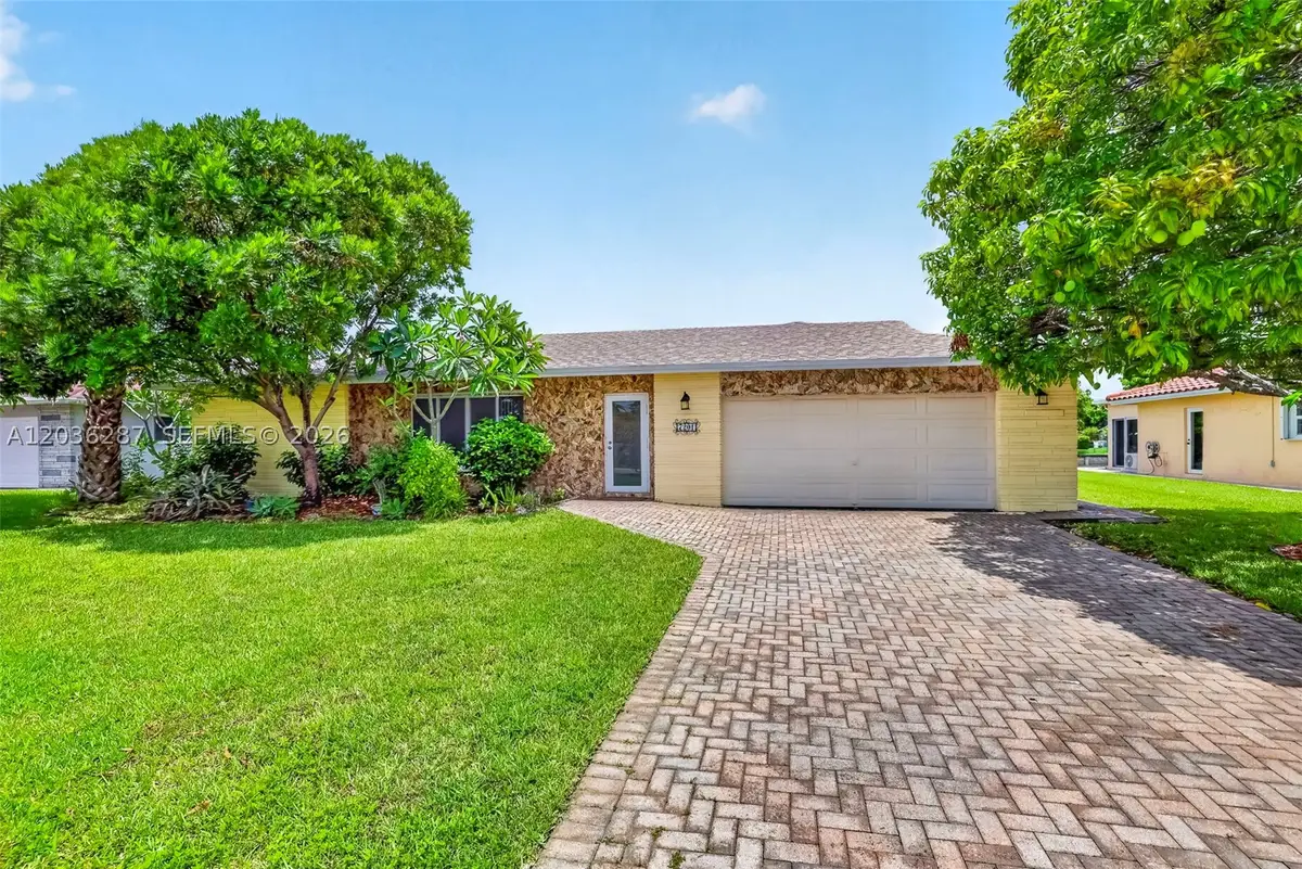 7201 NW 93rd Ave, Tamarac, FL 33321 - #1