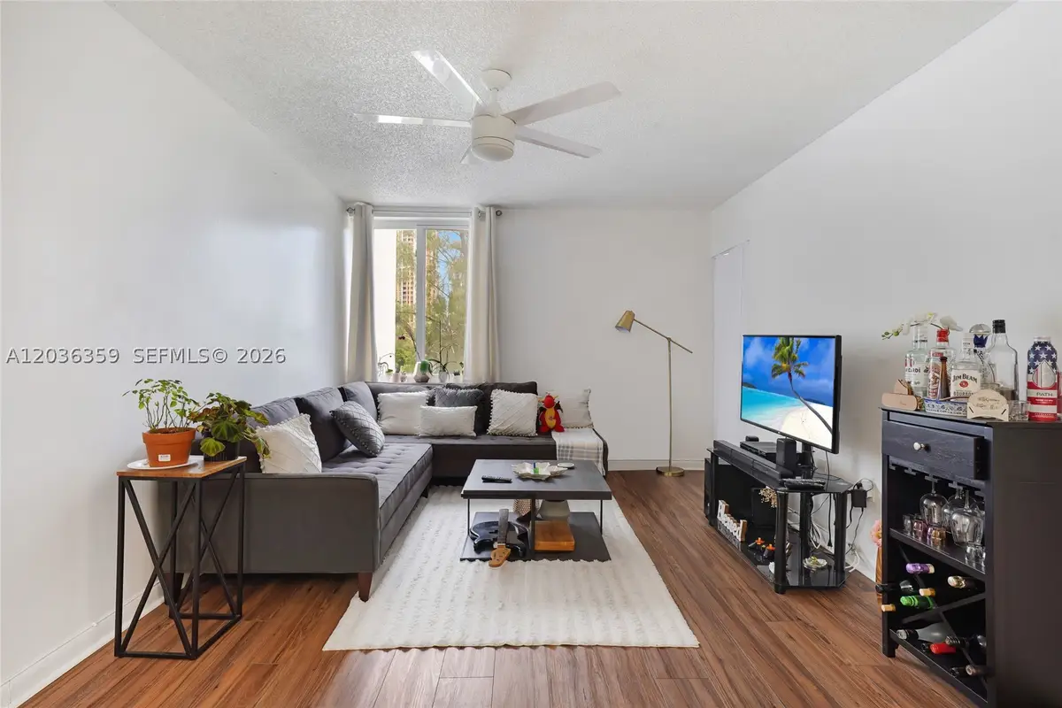 250 180th Dr #407, Sunny Isles Beach, FL 33160 - #1