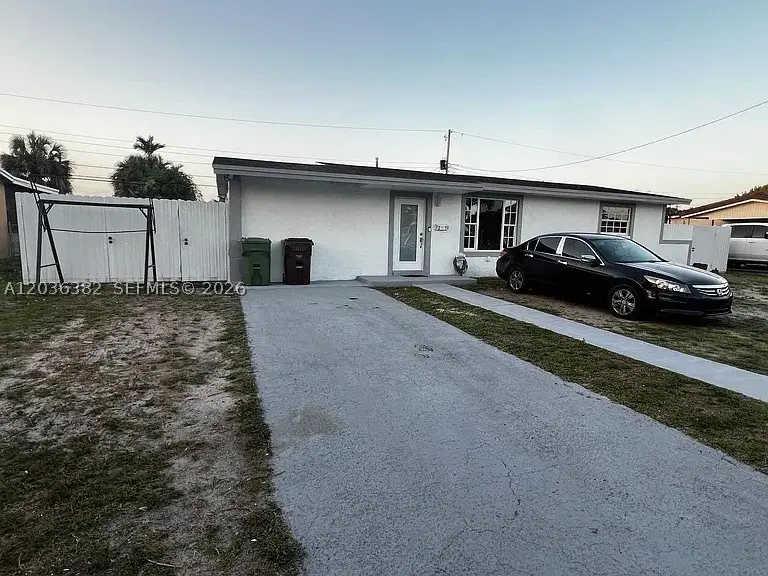1271 W 79th St, Hialeah, FL 33014 - #2