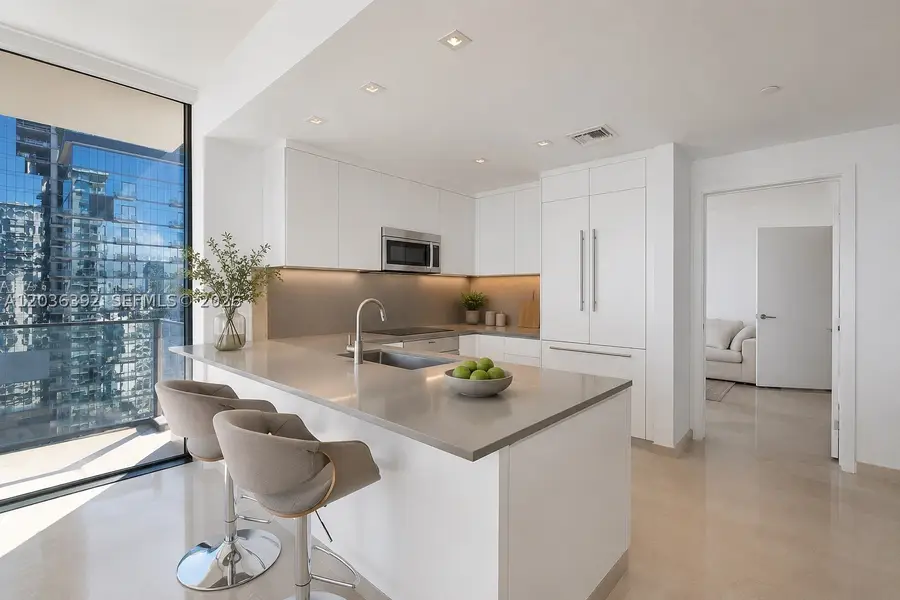 68 SE 6th St #3301, Miami, FL 33131 - #3
