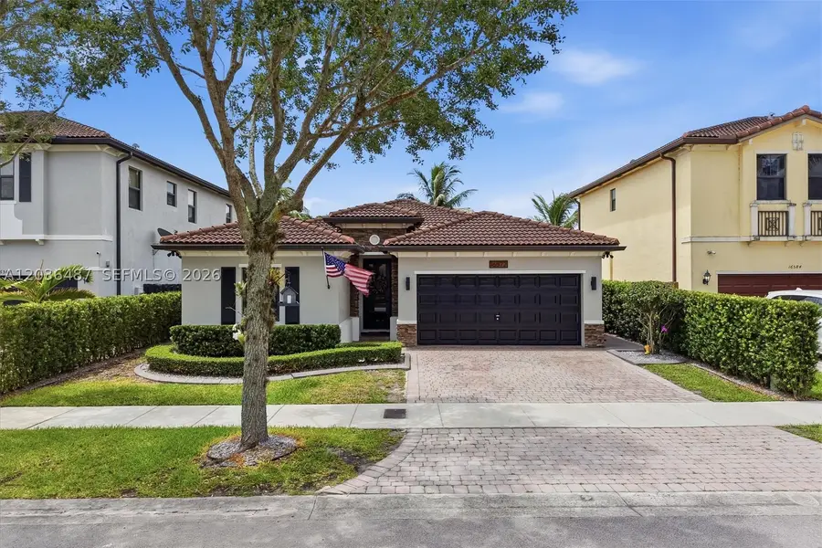 16572 SW 43rd Ln, Kendale Lakes Tamiami, FL 33185 - #3