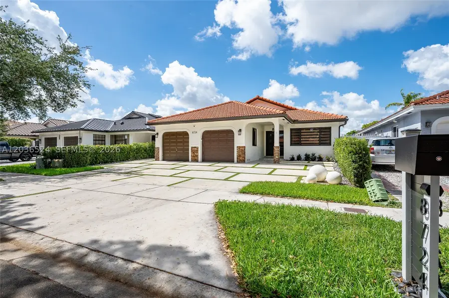 8724 NW 149th Ter, Miami Lakes, FL 33018 - #2