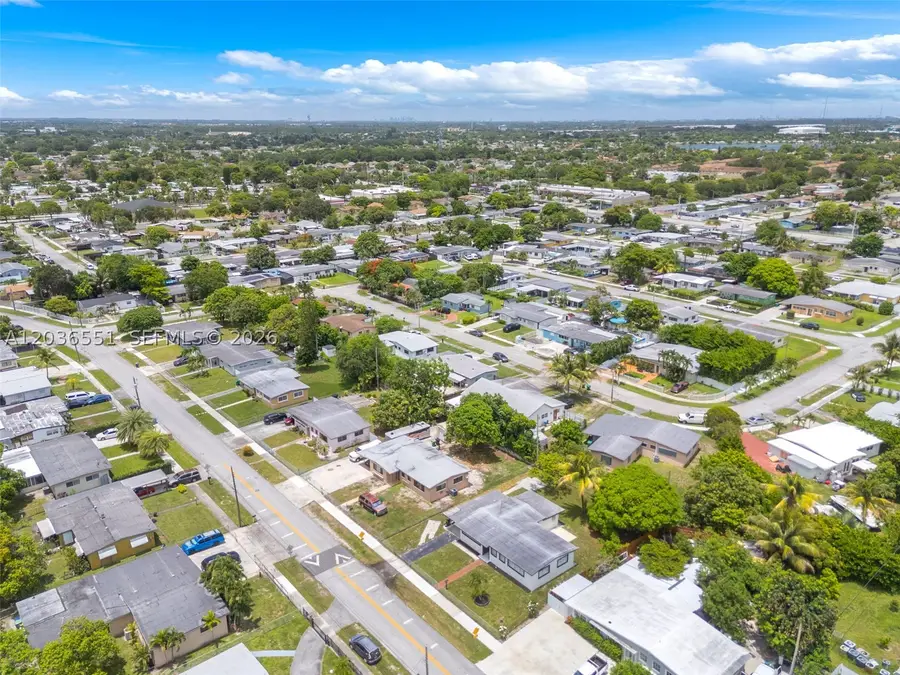 19425 NW 39th Ave, Miami Gardens, FL 33055 - #3