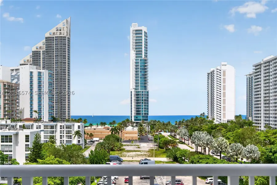 231 174th St #818, Sunny Isles Beach, FL 33160 - #2