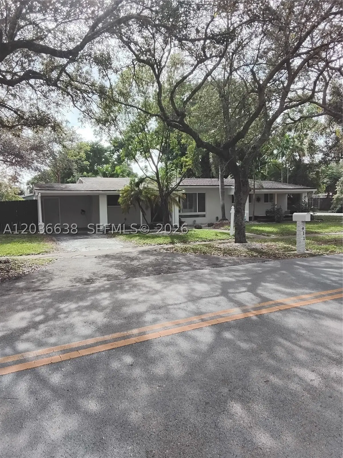 911 W Country Club Cir, Plantation, FL 33317 - #1