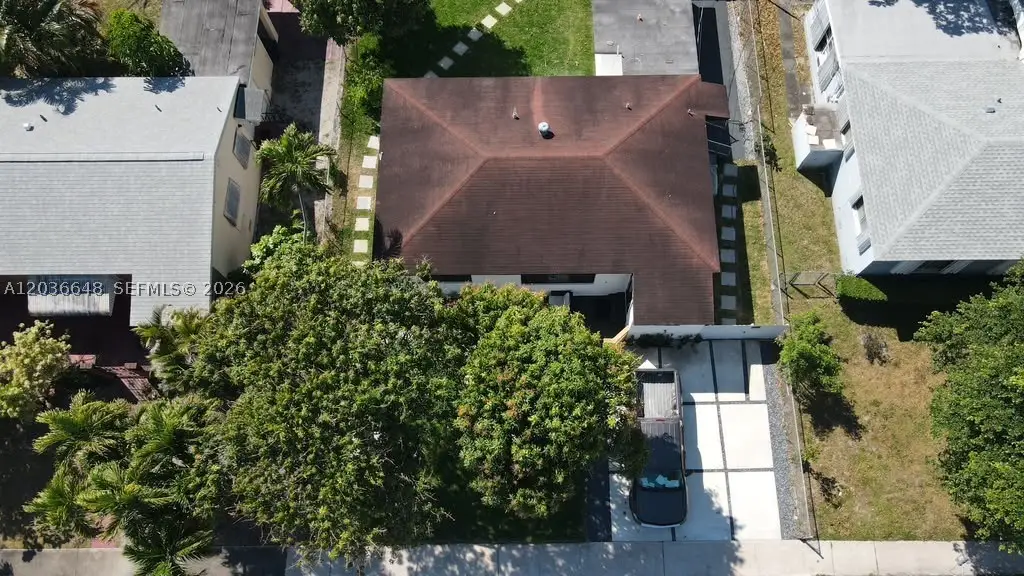 150 NE 169th Ter, North Miami Beach, FL 33162 - #1