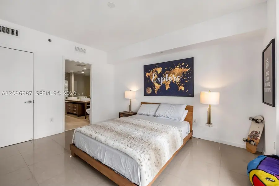 475 Brickell Ave #3214, Miami, FL 33131 - #3