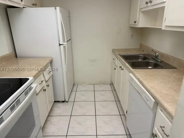 14221 N Kendall Dr #211C, Miami, FL 33186 - #2