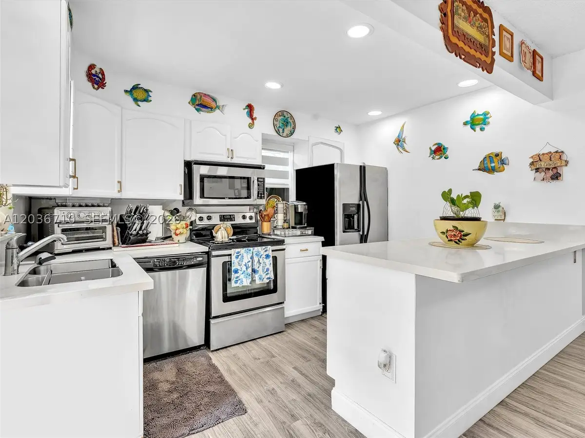 3483 SW 52nd Ave, Pembroke Park, FL 33023 - #1