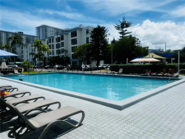 17570 Atlantic Blvd #206, Sunny Isles Beach, FL 33160