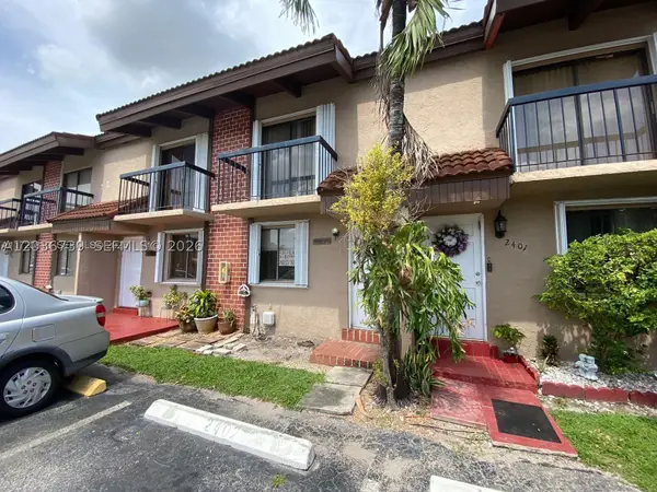 1813 SW 107th Ave #2402, Miami, FL 33165