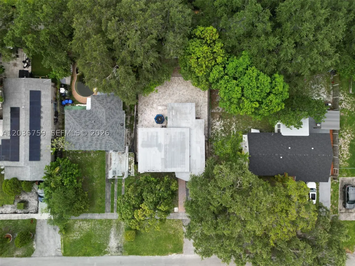 1260 NE 153rd St, North Miami Beach, FL 33162 - #1