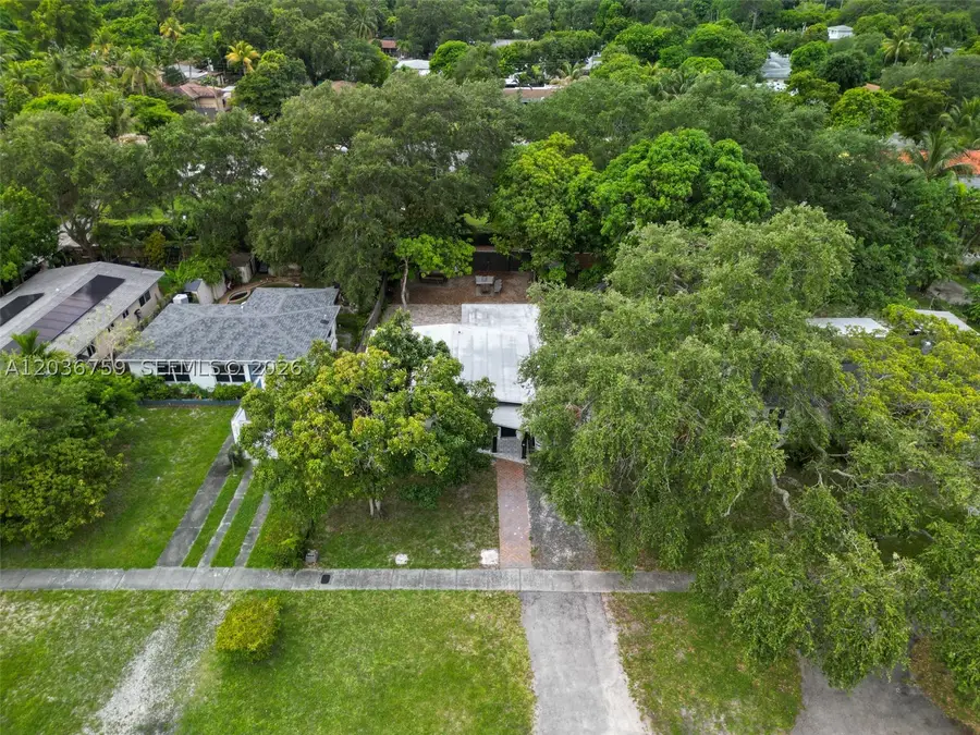1260 NE 153rd St, North Miami Beach, FL 33162 - #3