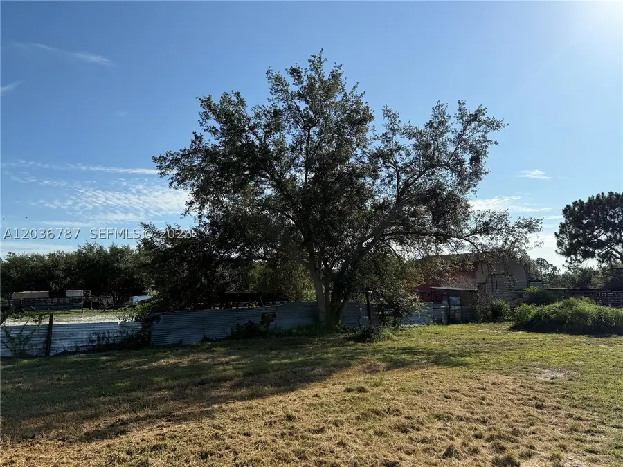 575 S Jinete St, Clewiston, FL 33440 - #3