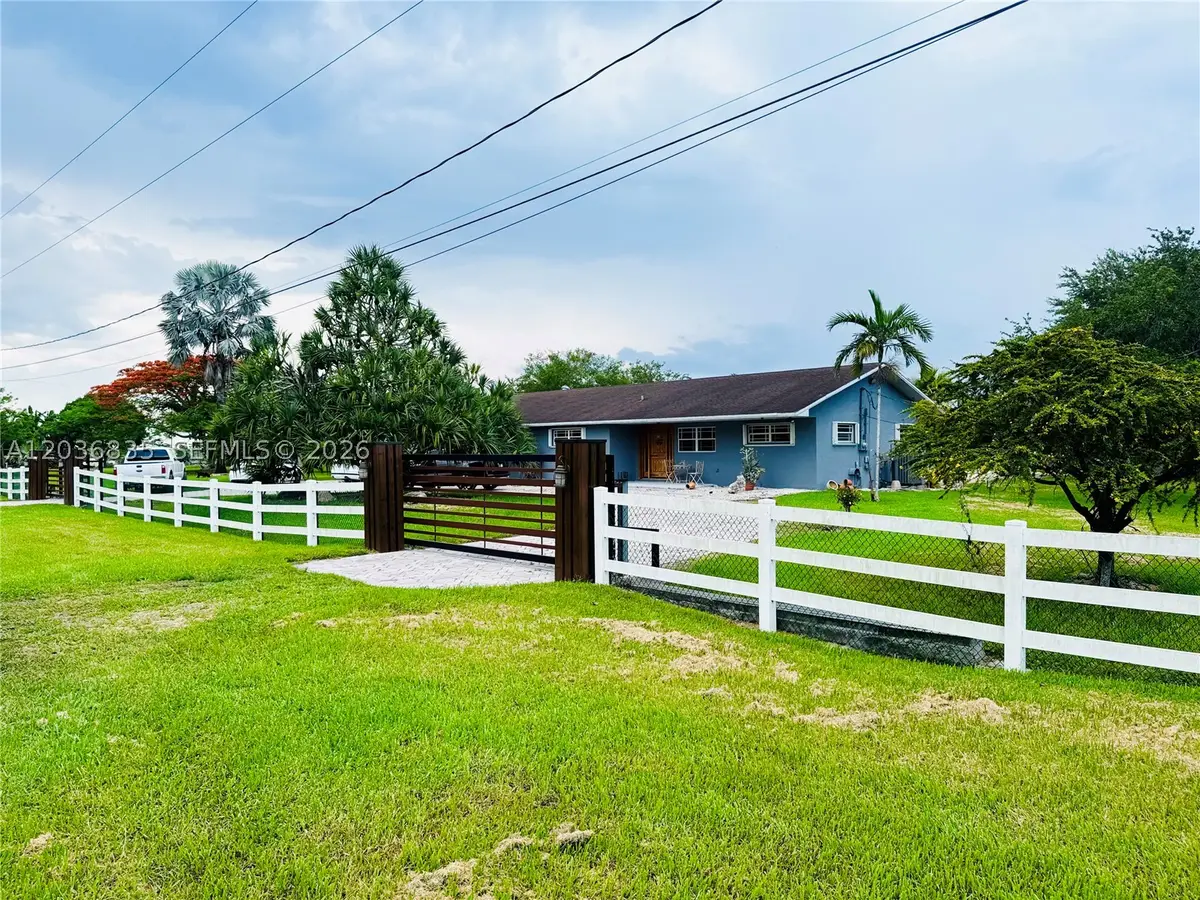 21217 SW 160 St, Miami, FL 33187 - #1