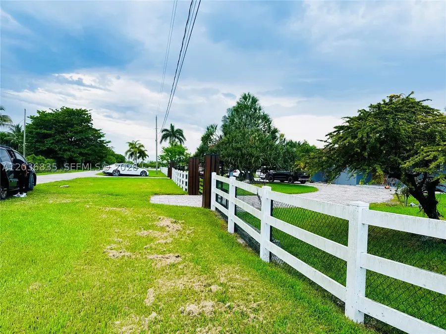 21217 SW 160 St, Miami, FL 33187 - #3