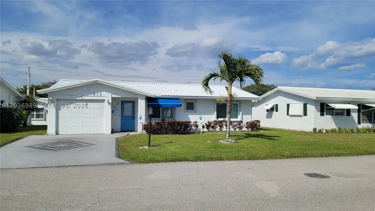 913 SW 3rd Ave, Boynton Beach, FL 33426 - #1