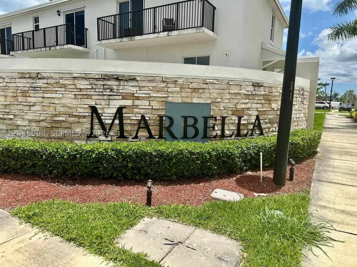754 SE 19th St, Homestead, FL 33034 - #1