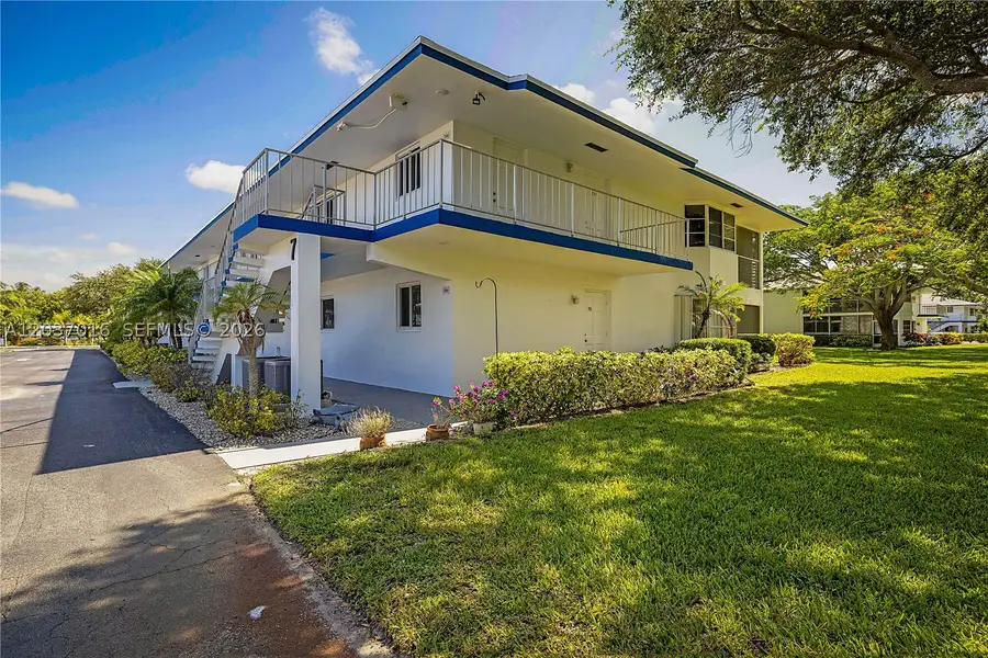 7 Westwood Ave #106C, Tequesta, FL 33469 - #3