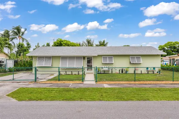 516 S 13th Ct, Lantana, FL 33462