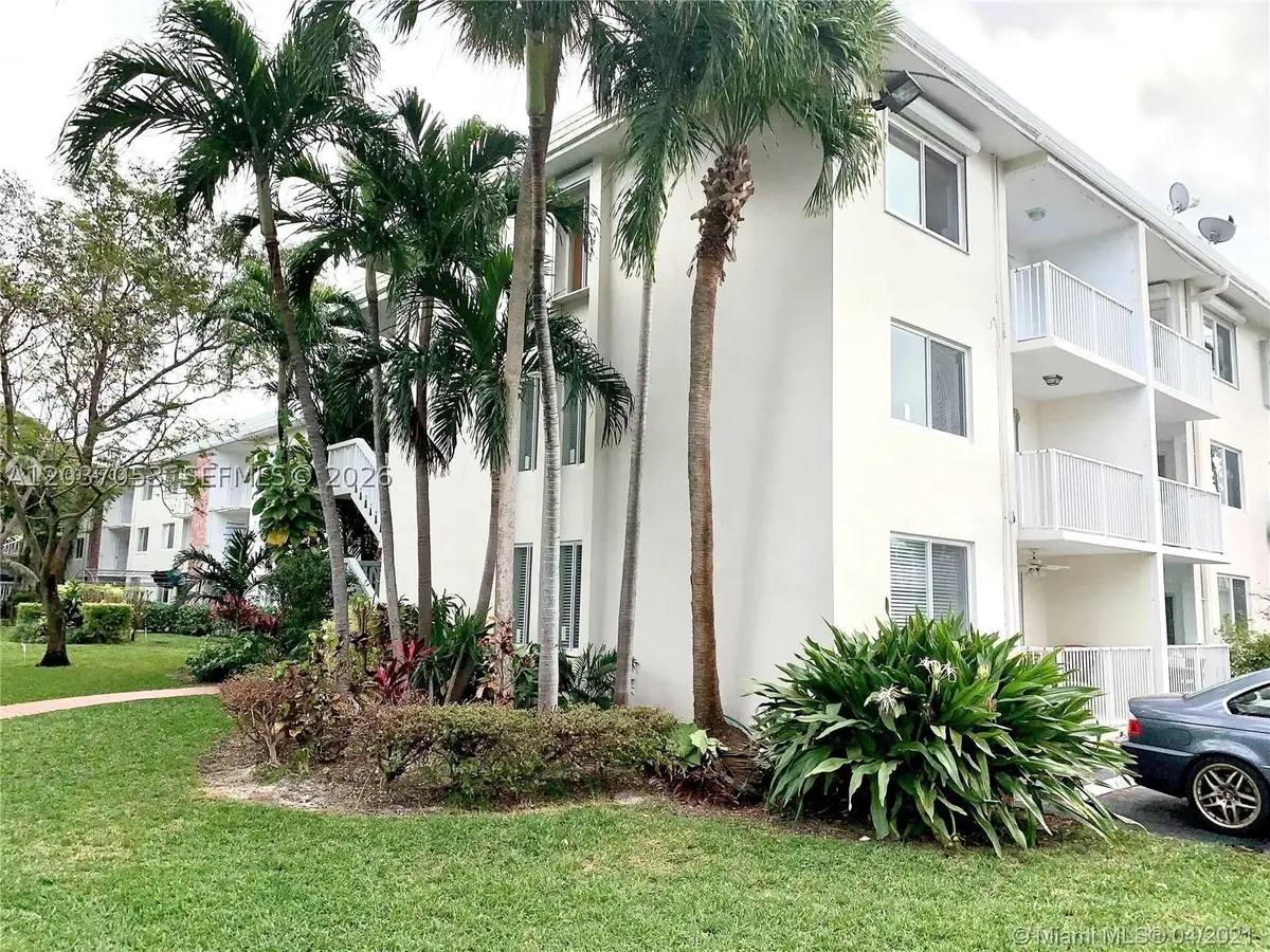 240 Galen Dr #214, Key Biscayne, FL 33149 - #1