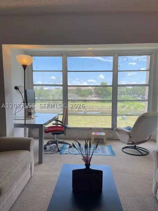 8081 N Sunrise Lakes Dr #306, Sunrise, FL 33322