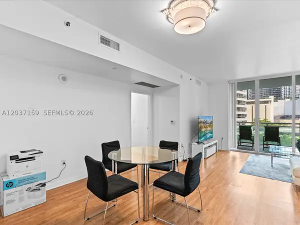 950 Brickell Bay Dr #501, Miami, FL 33131
