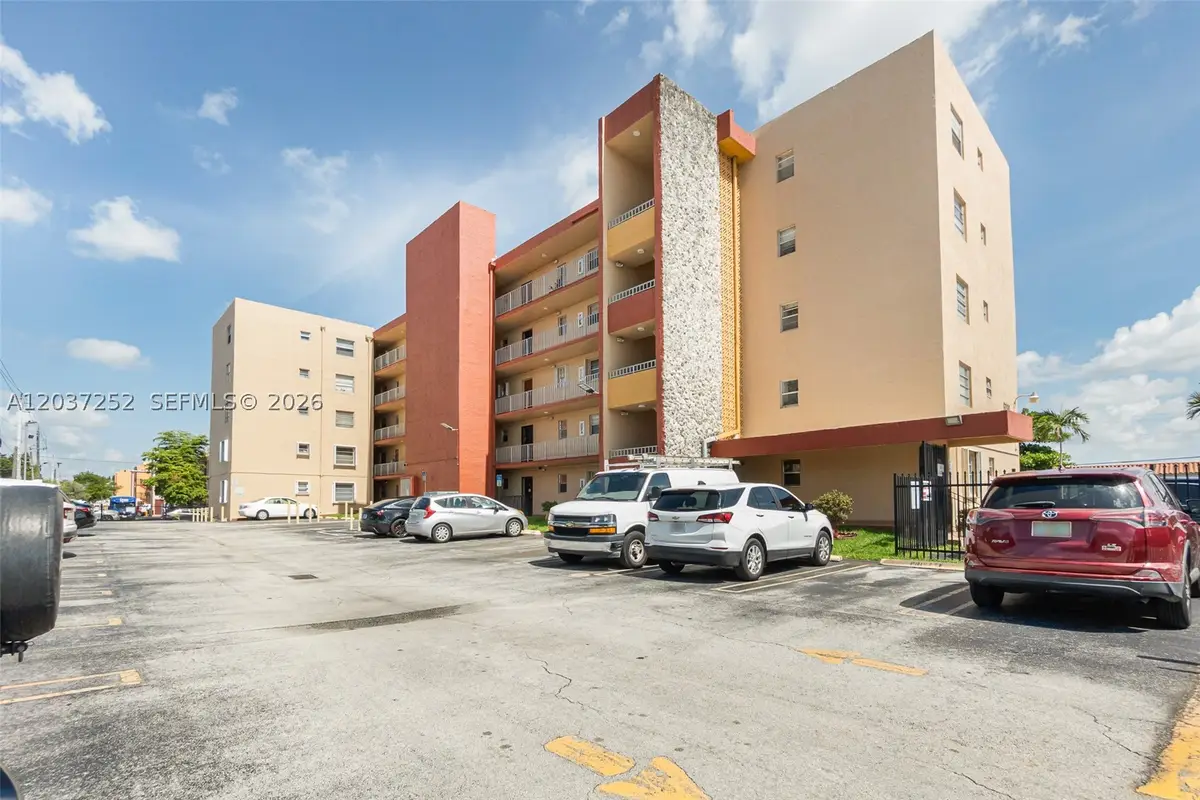 6090 W Flagler St #307, Miami, FL 33144 - #1