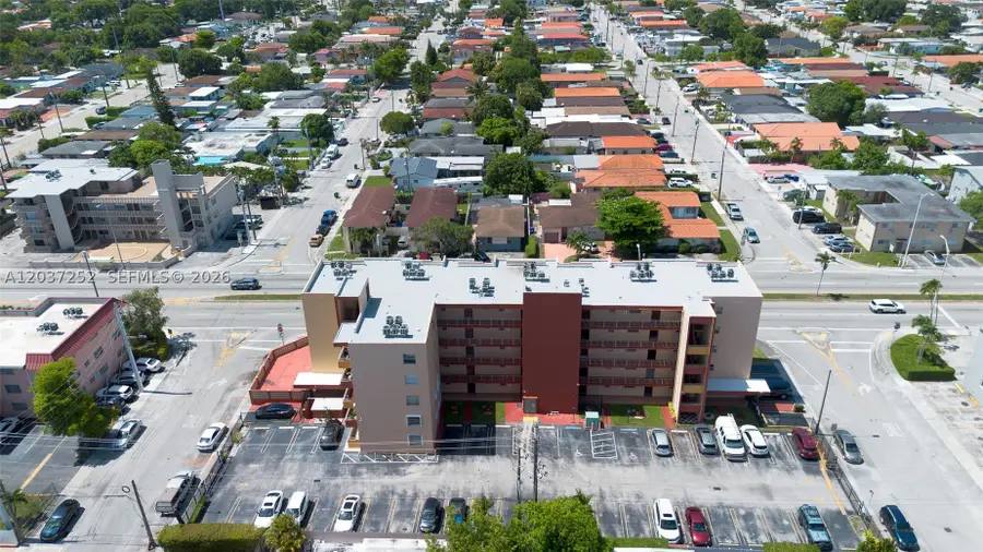 6090 W Flagler St #307, Miami, FL 33144 - #2