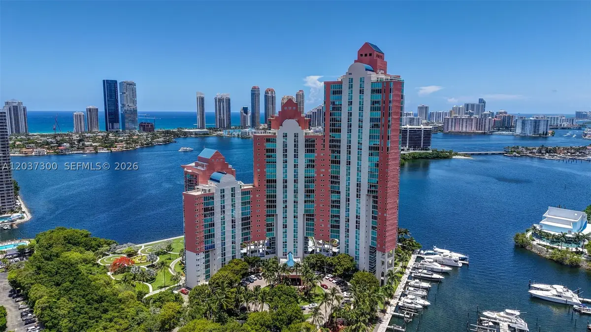 3370 Hidden Bay Dr #UPH3715, Aventura, FL 33180 - #1