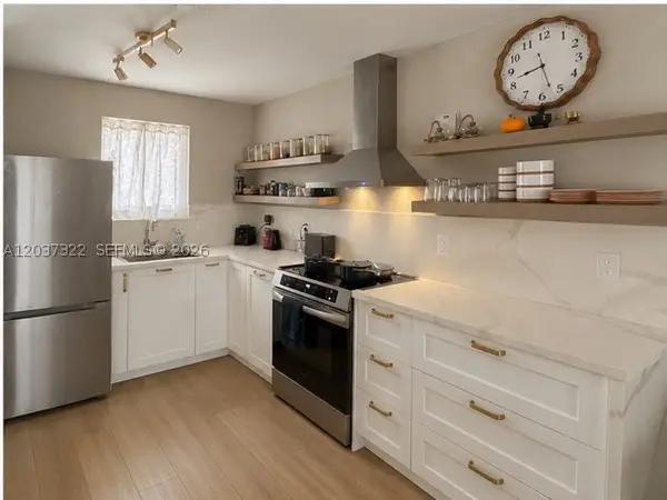 220 Washington Ave #5C, Miami Beach, FL 33139