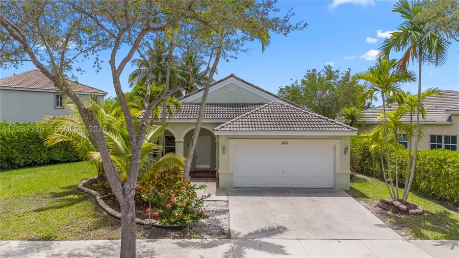 649 Willow Bend Rd, Weston, FL 33327 - #2
