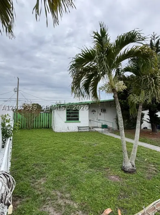 11410 SW 44th St, Miami, FL 33165 - #1