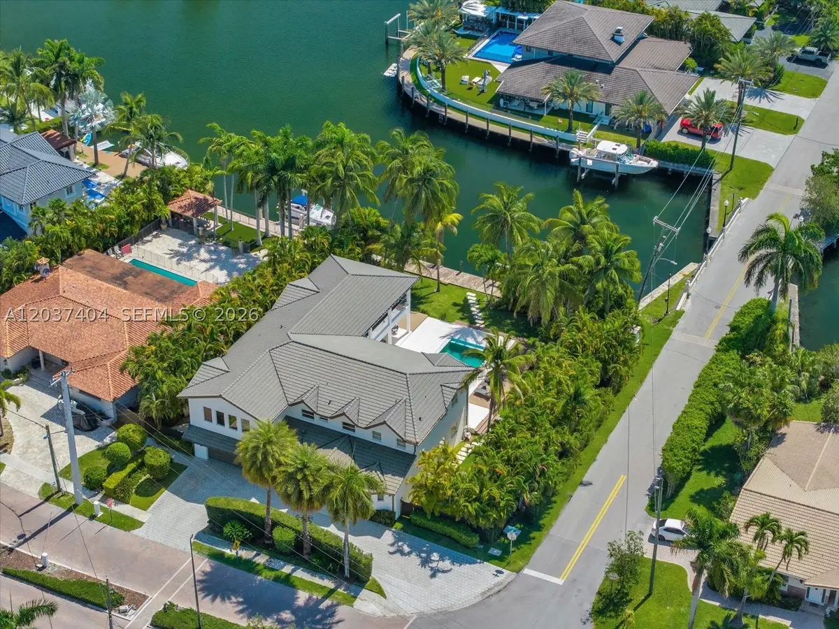 431 Layne Blvd, Hallandale Beach, FL 33009 - #1